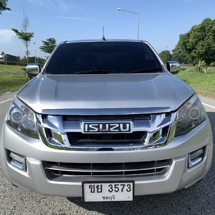 ISUZU ดีแม็ค Dmax 4ประตู 2.5 Z VGS TURBO 2014 รถสวย ภายในสะอาด ไร้อุบัติเหต