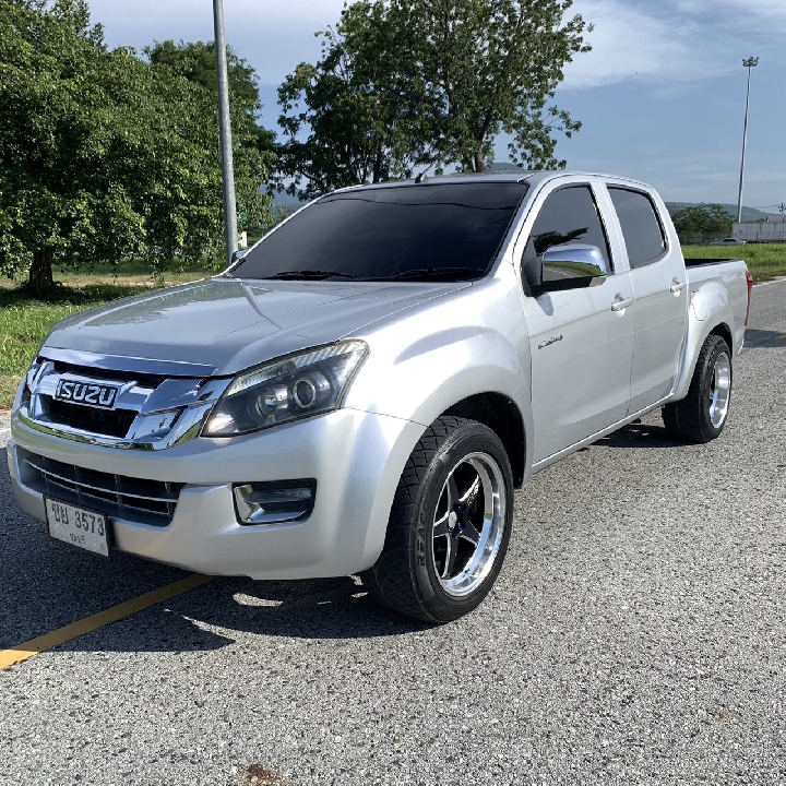 ISUZU ดีแม็ค Dmax 4ประตู 2.5 Z VGS TURBO 2014 รถสวย ภายในสะอาด ไร้อุบัติเหต