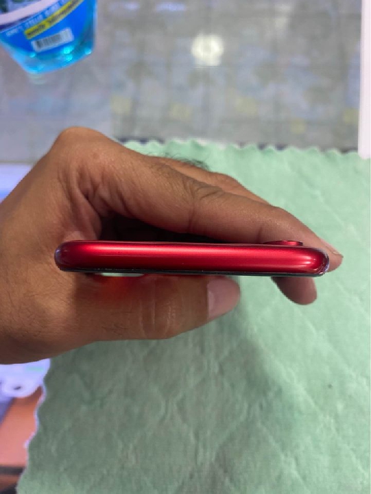 iPhone XR 64g สีแดง