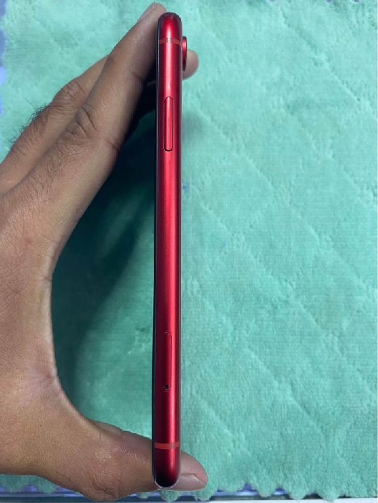 iPhone XR 64g สีแดง