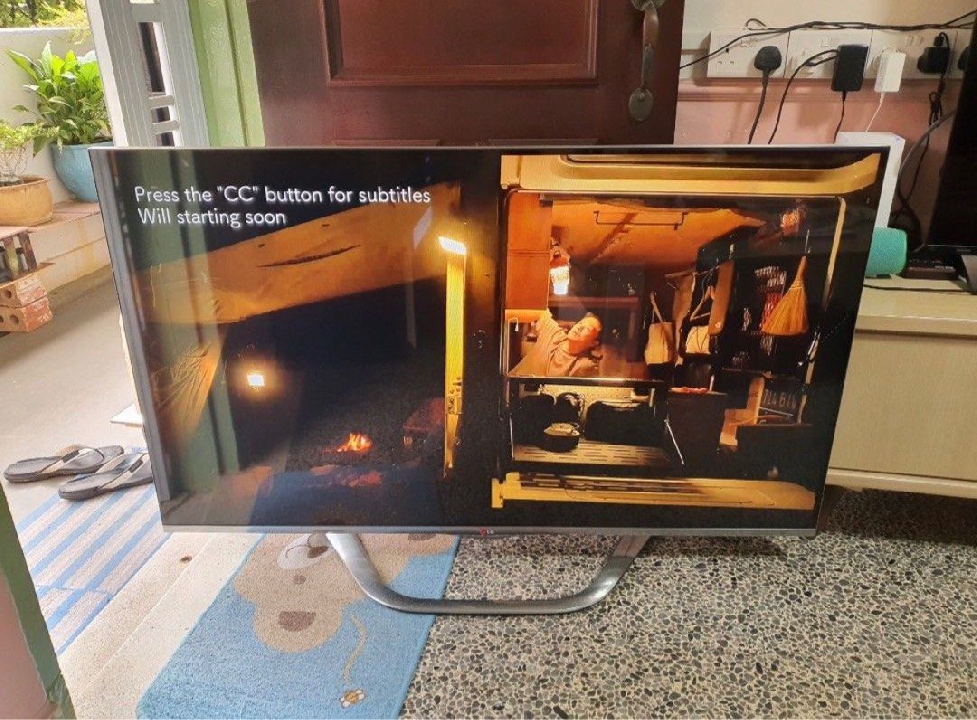LG SMART TV 55 นิ้ว รุ่น 55LA740T ไม่มีตำหนิ แต่ไม่มีกล่อง ขาย 5,500 บาท   ได้ปกติทุกอย่าง เชื่อมต่อเน็ต