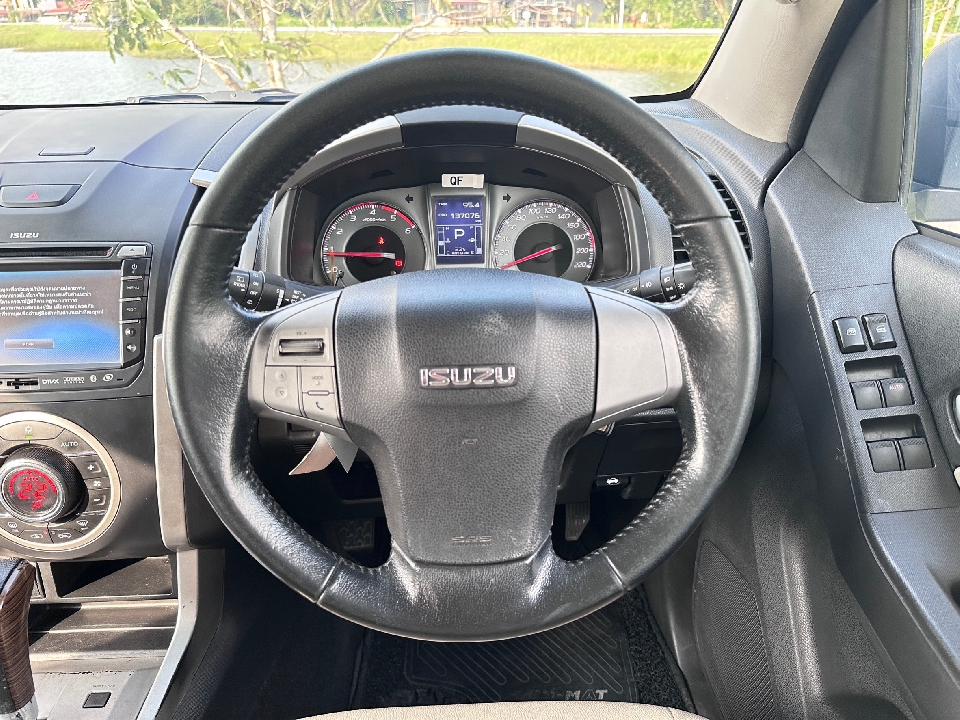 ISUZU MU-X 2013 3.0 4WD ( DVD NAVI ) AT ปี 2014