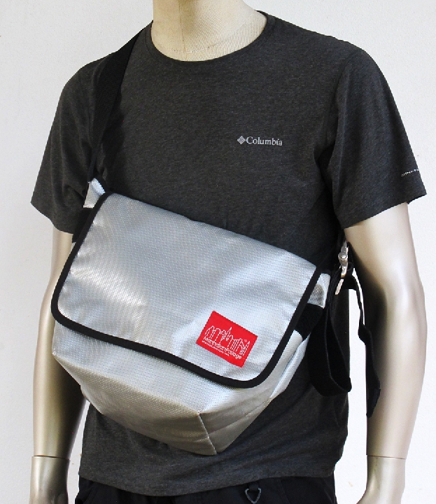 กระเป๋า Messenger Bag MANHATTAN PORTAGE Vinyl