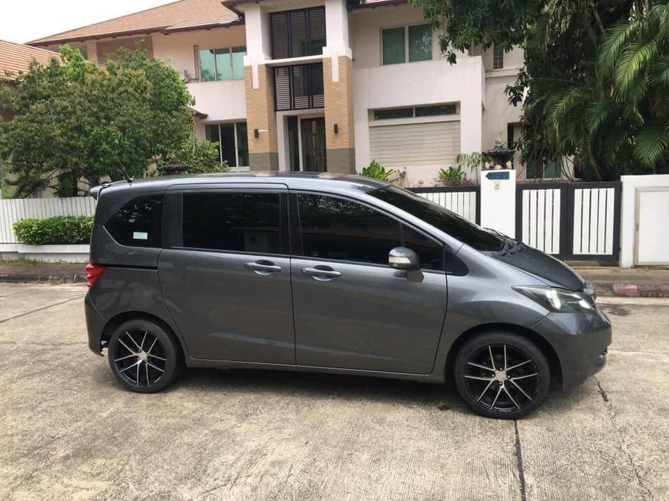 Honda Freed 1.5E Navi  Sport A/T ปี 2011