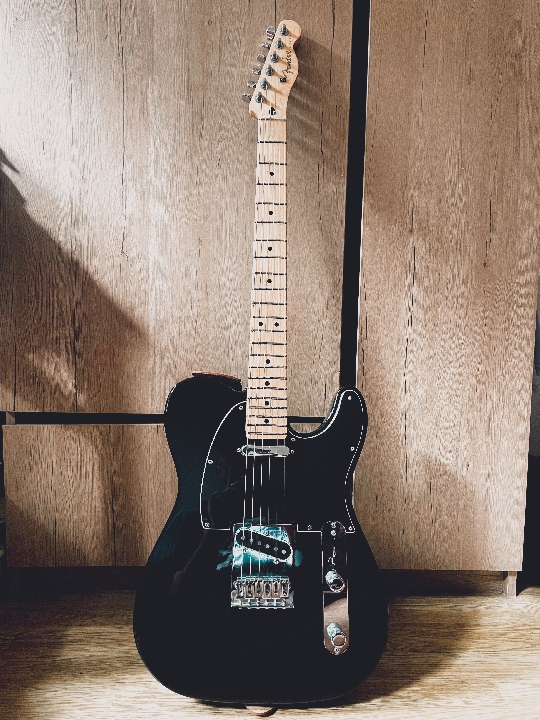 fender player telecaster (แท้) และ fender champion 20 (แท้)