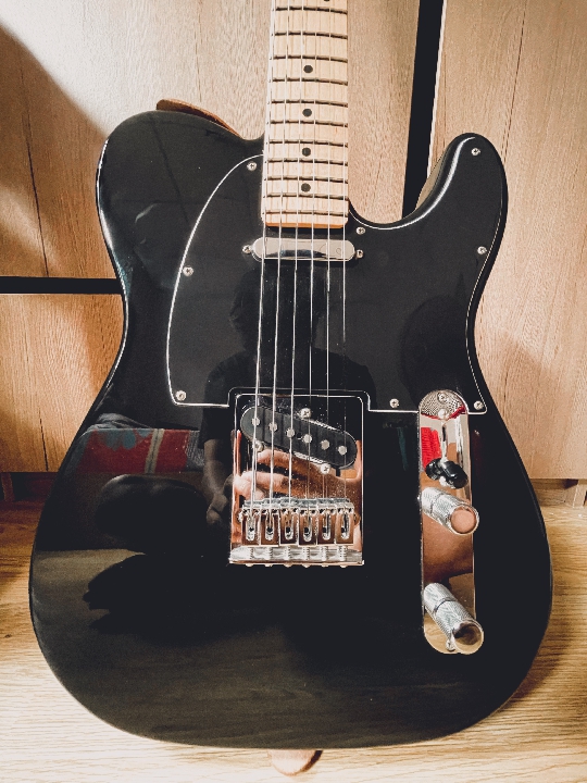 fender player telecaster (แท้) และ fender champion 20 (แท้)