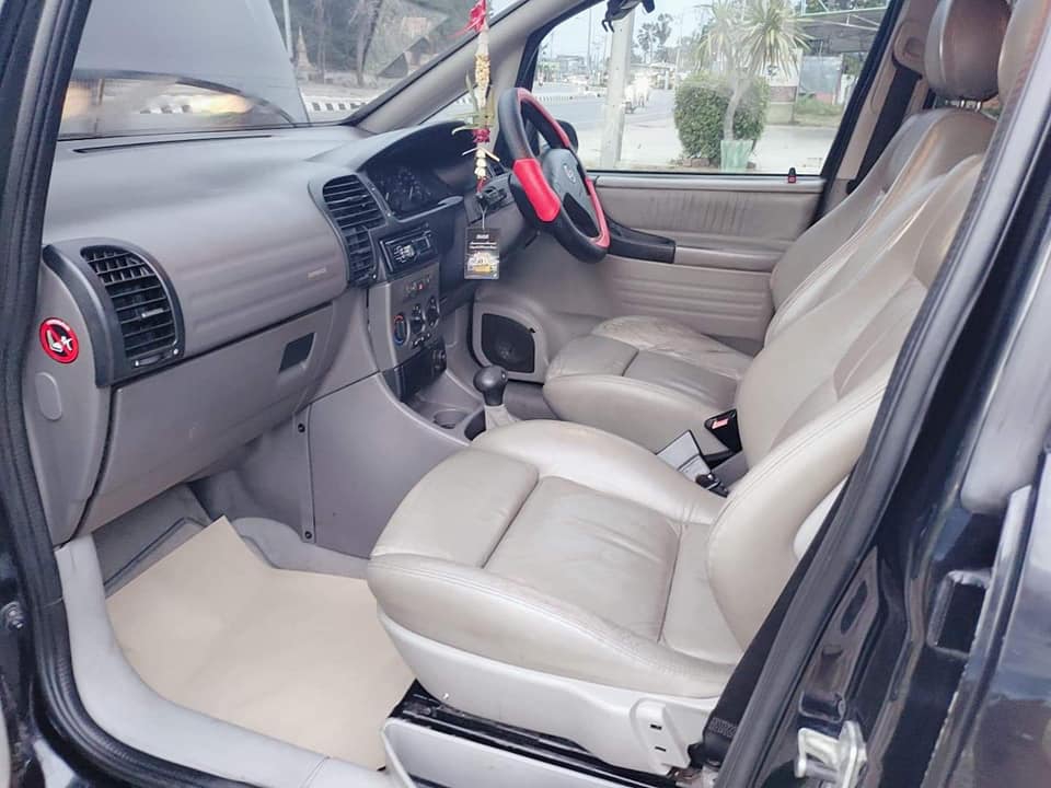 chevrolet zafira spot ปี 2005