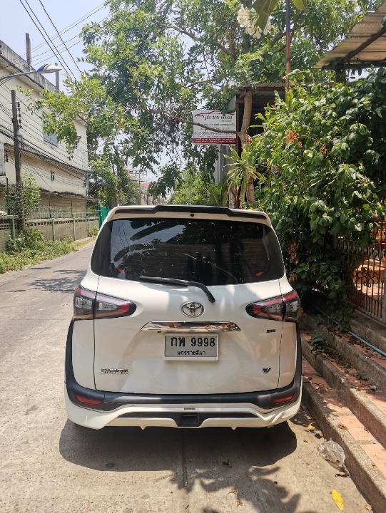 Toyota Sienta 2017 รุ่น Top V มือเดียวออกห้าง