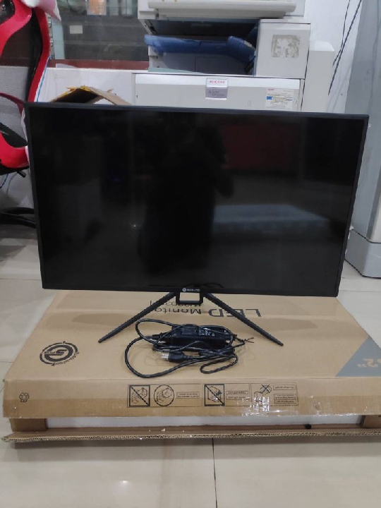 จอ 32 นิ้ว 144 Hz Neolution E-Sport สภาพ 90%+
