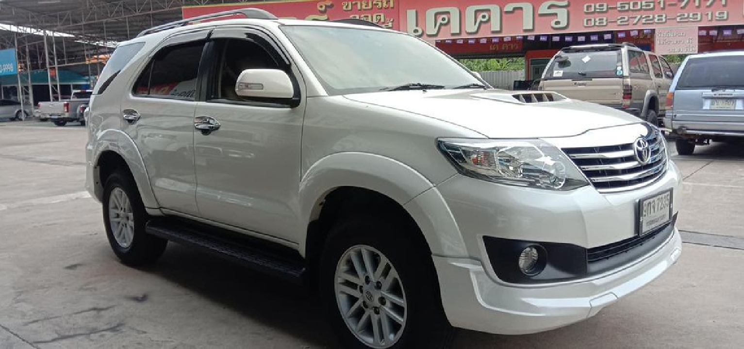 TOYOTA FORTUNER 3.0 V 2WD ปี 2012