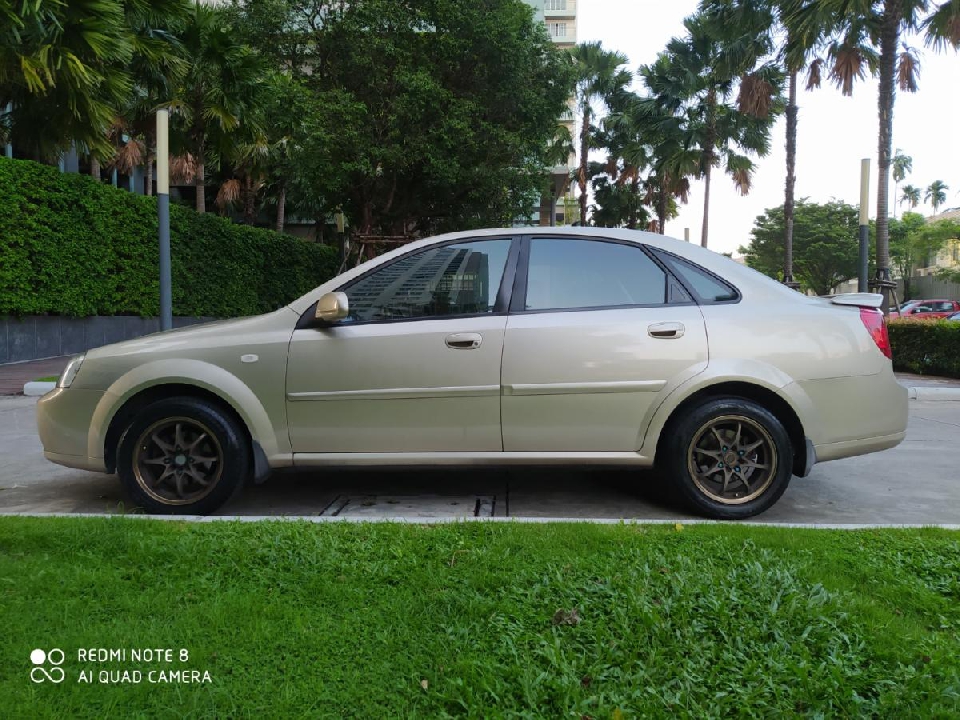 chevrolet optra 1.6 lt 2004 รถเก๋ง 4 ประตู