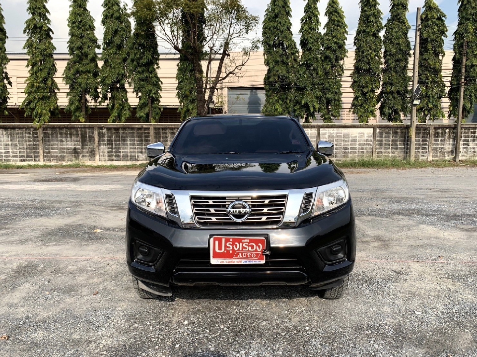 Nissan Navara NP300 2.5 E King Cab เกียร์ธรรมดา ปี2019 สีดำ