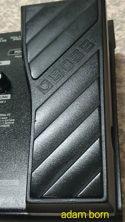 **ขายครับผม! Boss ME25 สภาพดี ใช้งานได้ปรกติ มี adapter ให้ครับ