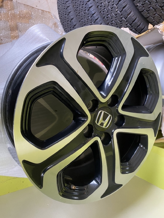 Honda HRV ขอบ17-5รู 114 ET55 ดำเงา