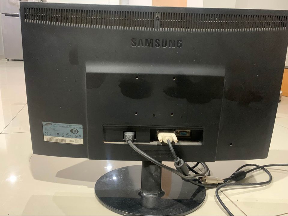 จอคอม 24” 60hz