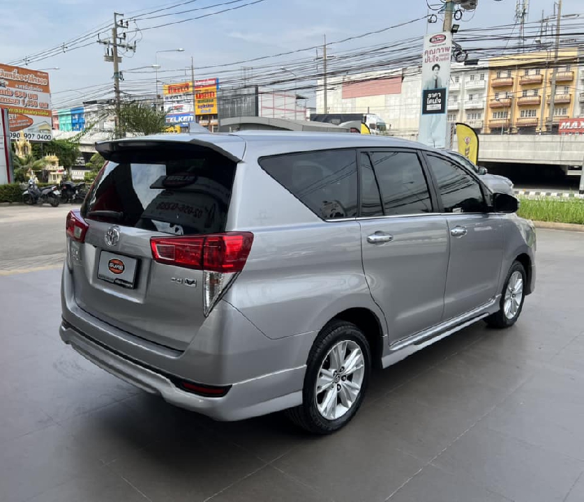 Innova 2.8 V CRYSTA รุ่น TOP ปี 2019 (เครื่องดีเซล)