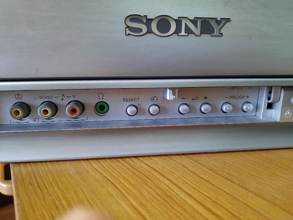 ทีวีสี SONY KVHA21P52