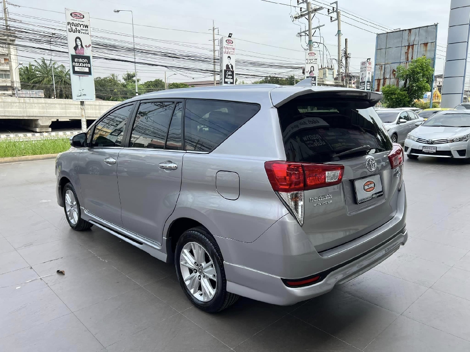 Innova 2.8 V CRYSTA รุ่น TOP ปี 2019 (เครื่องดีเซล)