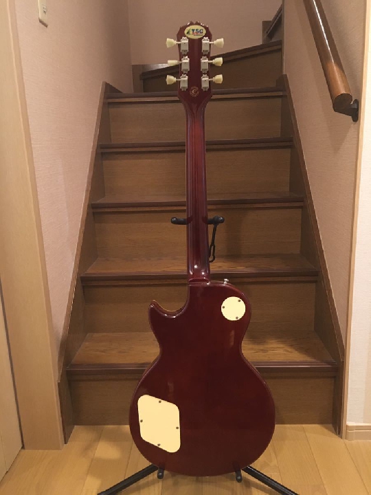 กีต้าร์ไฟฟ้า Epiphone Les Paul TSC Rumble