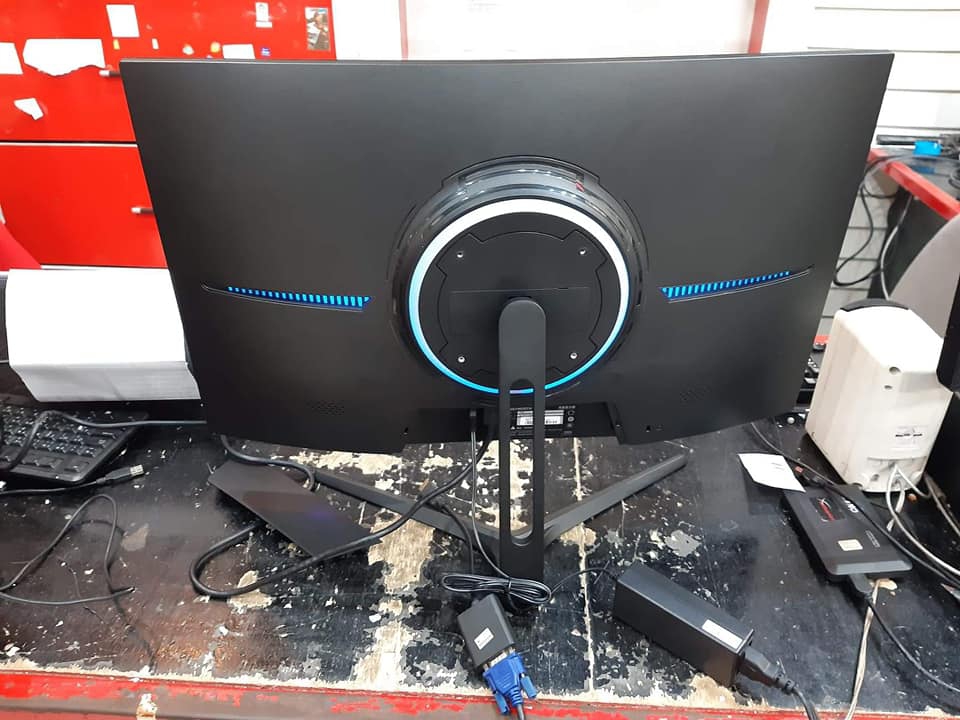 Monitor Skyworth 27นิ้ว 165HZ