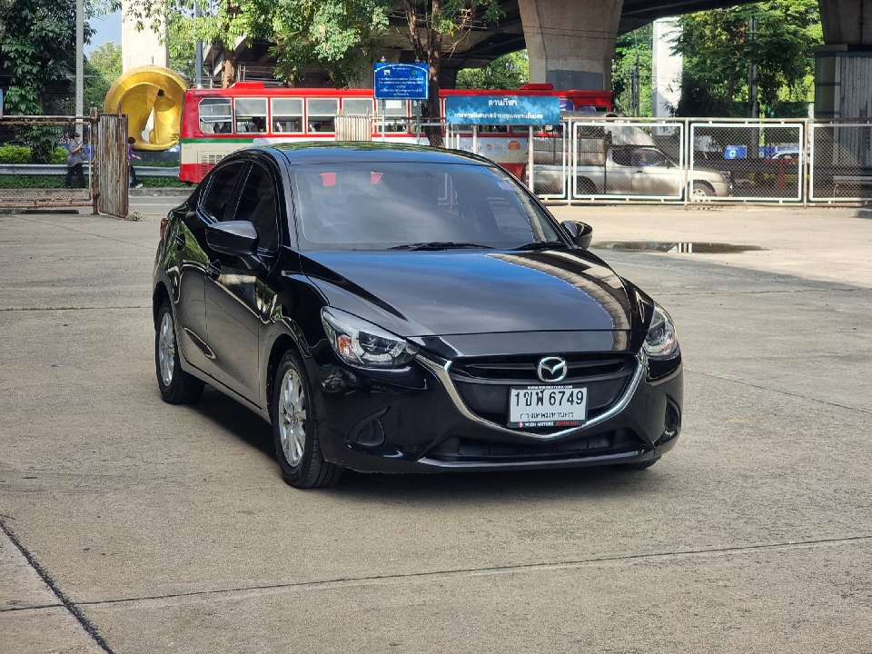 ฟรีดาวน์ Mazda 2 1.3 High SkyActiv  AT ปี 2018