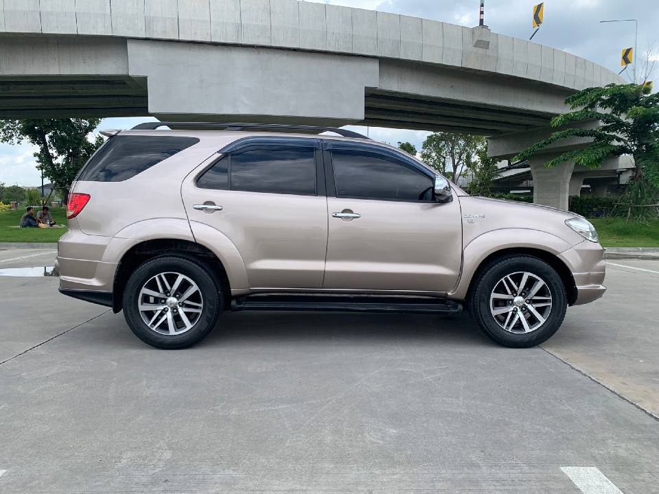 TOYOTA FORTUNER 2.7 V เบนซิน + LPG รถปี 2008