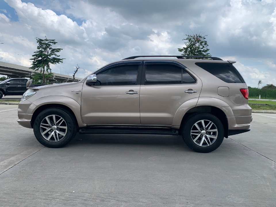 TOYOTA FORTUNER 2.7 V เบนซิน + LPG รถปี 2008