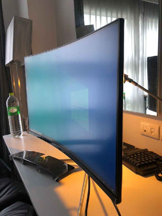 AOC 32inch curved 75HZ