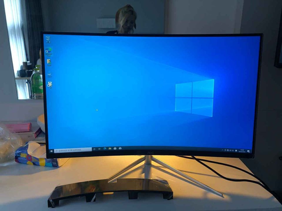 AOC 32inch curved 75HZ