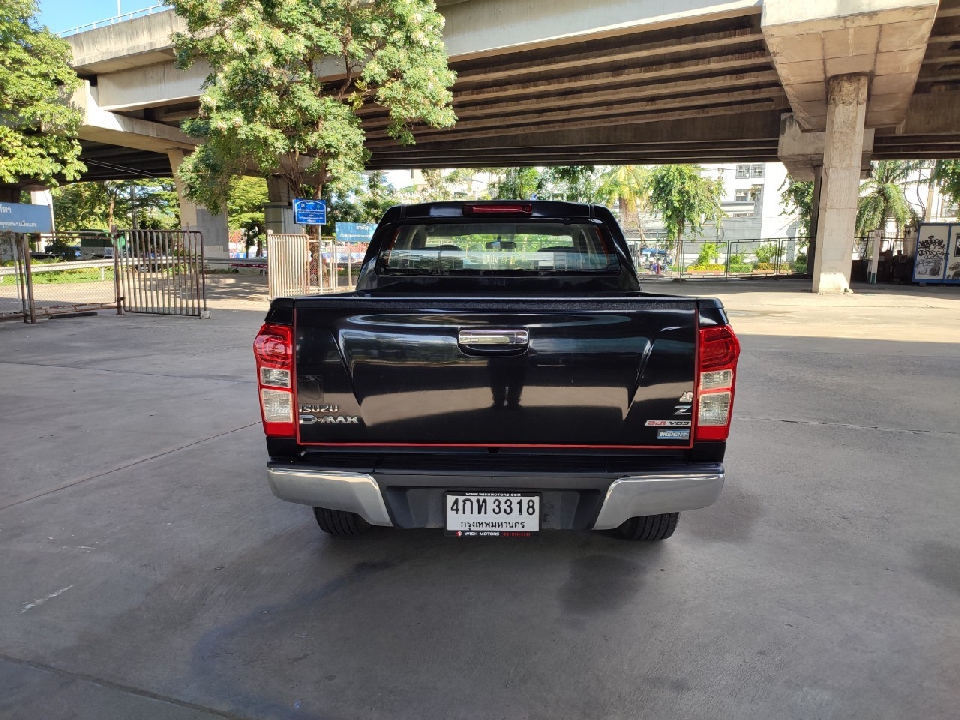 ISUZU D-MAX Double Cab 2.5 Ddi Z Hi-Lander AT ปี 2015