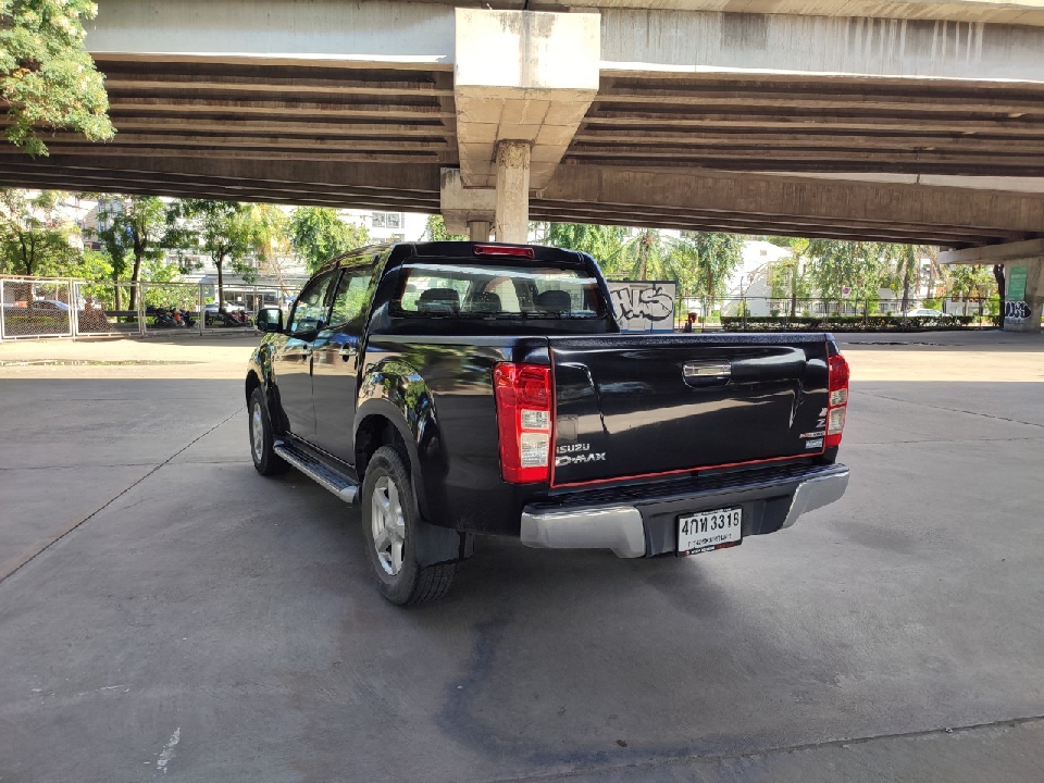 ISUZU D-MAX Double Cab 2.5 Ddi Z Hi-Lander AT ปี 2015