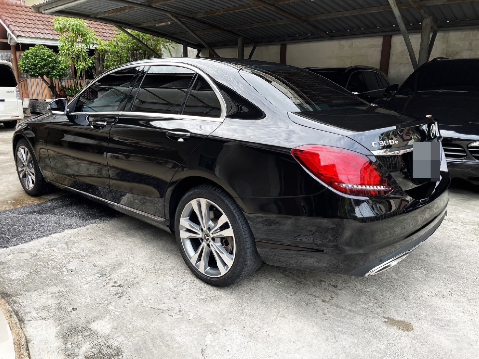 Benz C300e Avantgarde Plug-in ปี2021