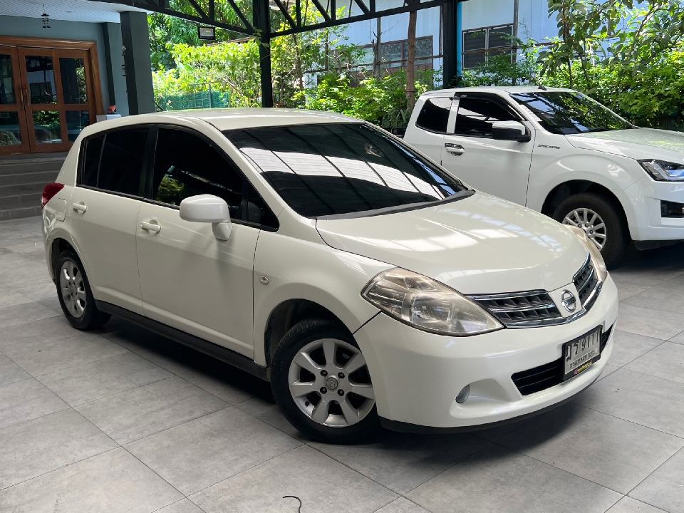 Nissan Tiida 1.6 เกียร์ออโต้ ปี 2010-2011