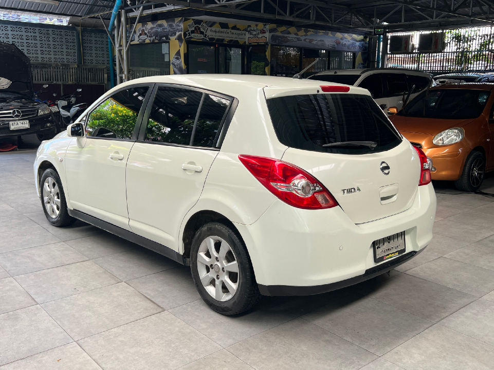 Nissan Tiida 1.6 เกียร์ออโต้ ปี 2010-2011