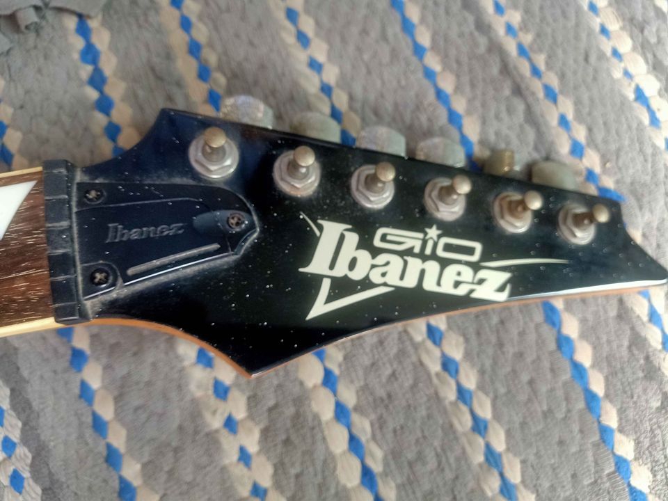 ขายคับกีต้าไฟฟ้า Ibanez สภาพ70% 3500