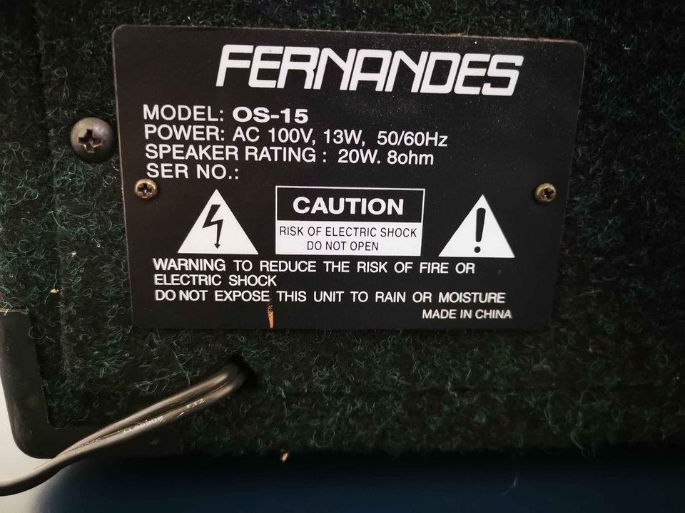 Baracuda GEM Guitar ไฟฟ้า พร้อม case แถมแอมป์ Fernandes OS-15