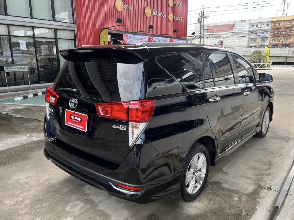 Innova 2.8 V CRYSTA รุ่น TOP ปี 2018 (เครื่องดีเซล)