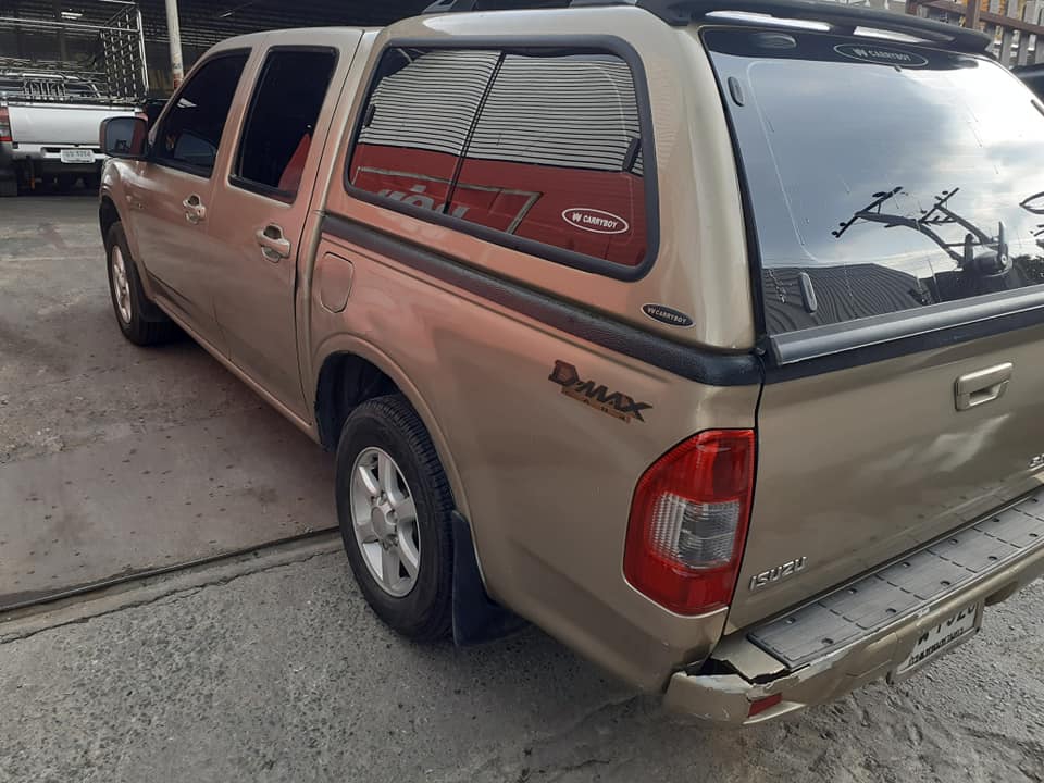 ISUZU D MAX 3000 TUBO AT  4DOOR SLX  ปี2010