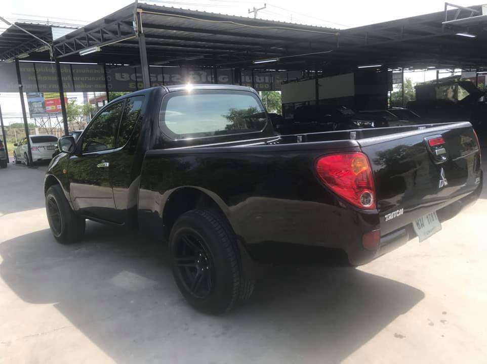 2006 Mitsubishi triton