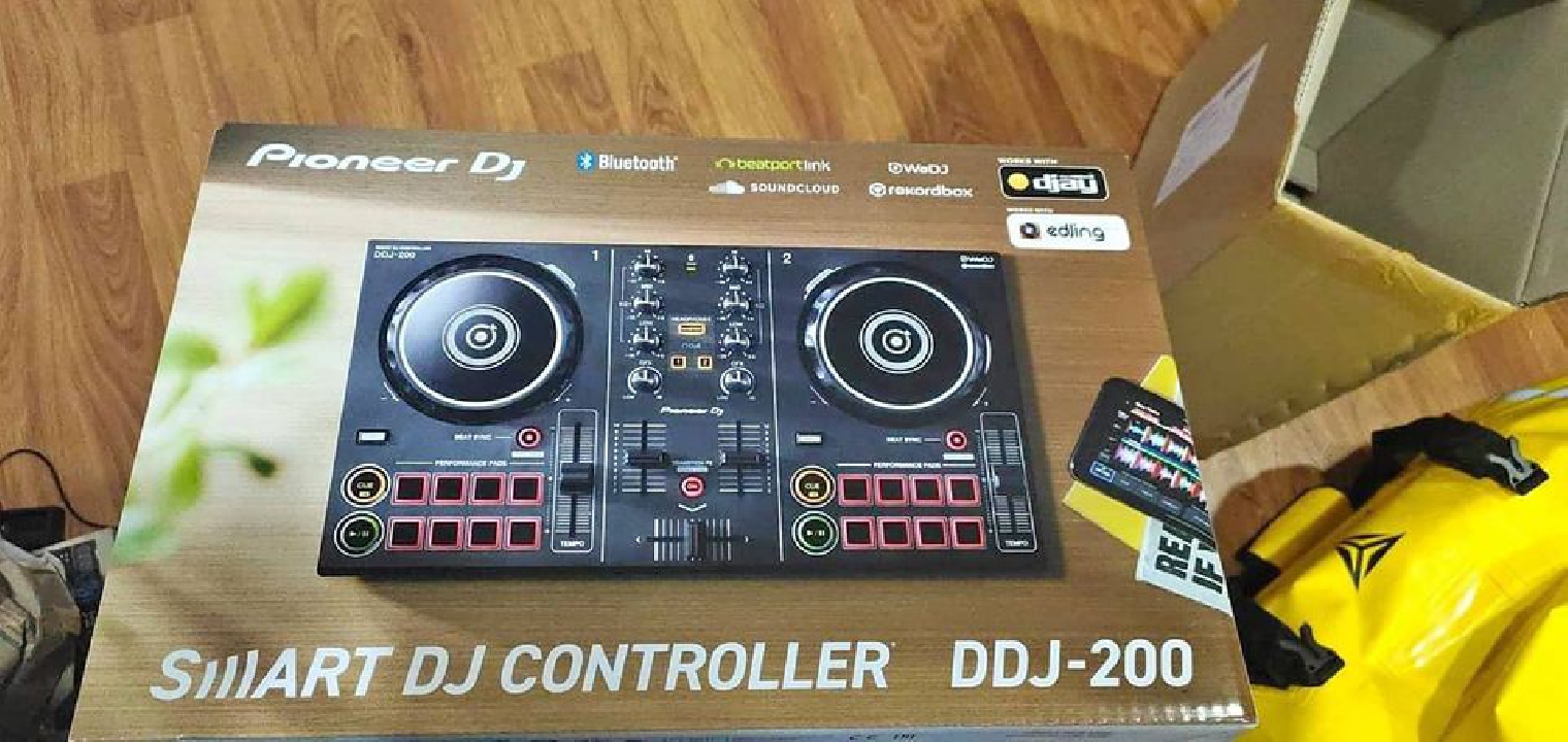 Slllart Dj controller DDJ-200