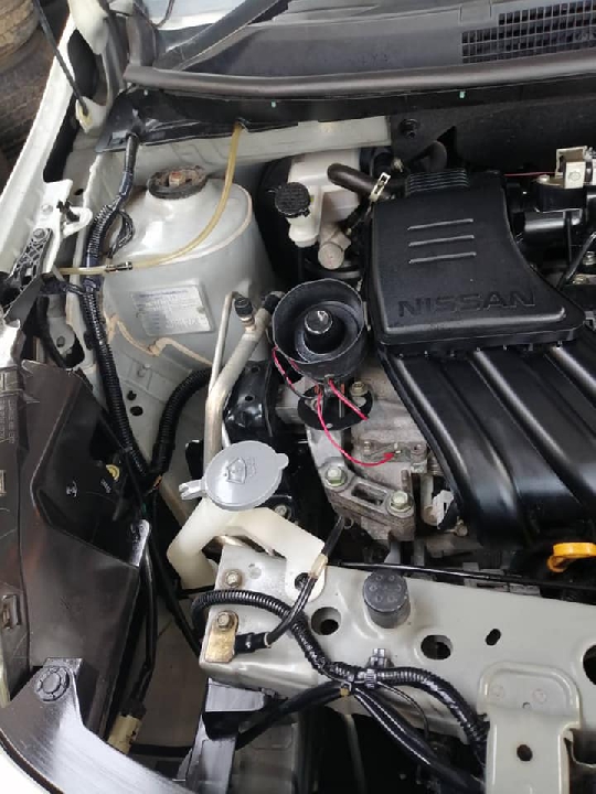 รถเก๋ง Nissan Almera ปี​ 13 กระจกไฟฟ้า Power ตัวรองท็อป เกียร์ธรรมดา ภาษีไม่ขาด​ แอร์เย็น​