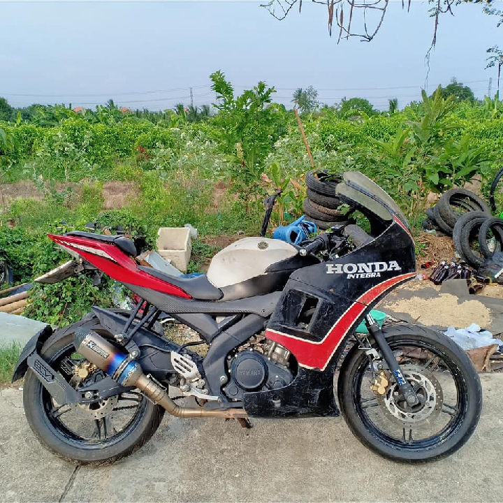 yamaha r15 faring รถโบราณ