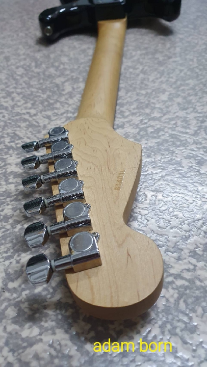 ขายครับ! Legend By Aria Pro ll Strat SSS สภาพดี ใช้งานได้ปรกติครับ **