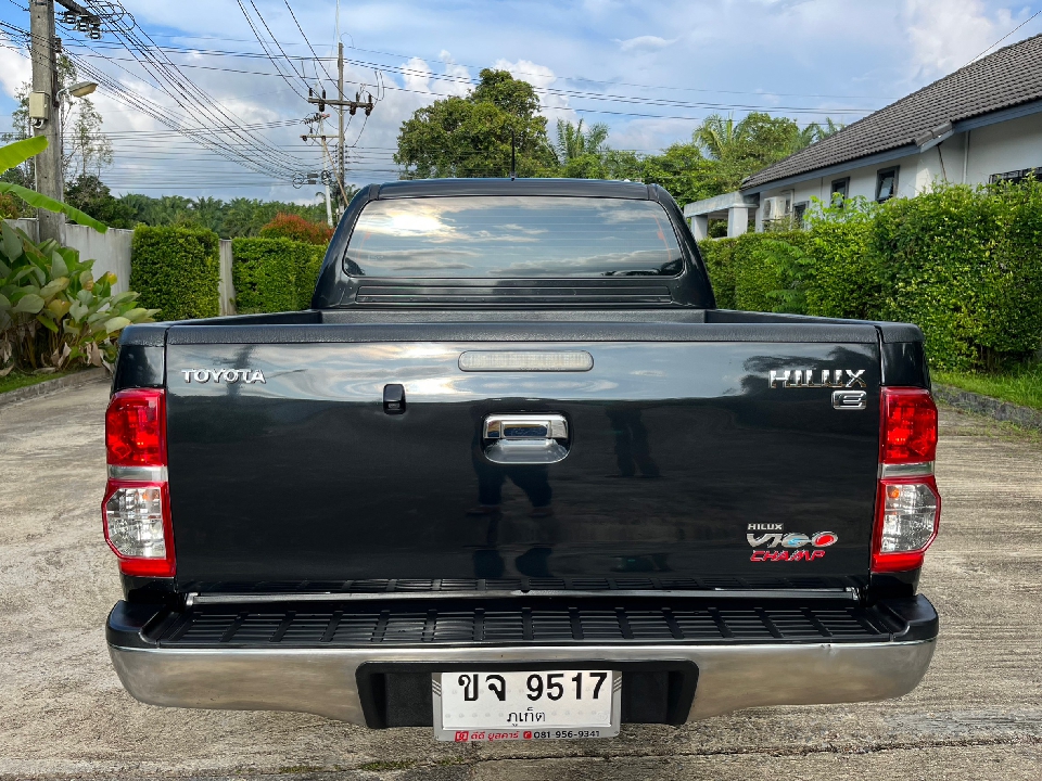 TOYOTA VIGO CHAMP 2.5 E VN TURBO CAB AT ปี 2013