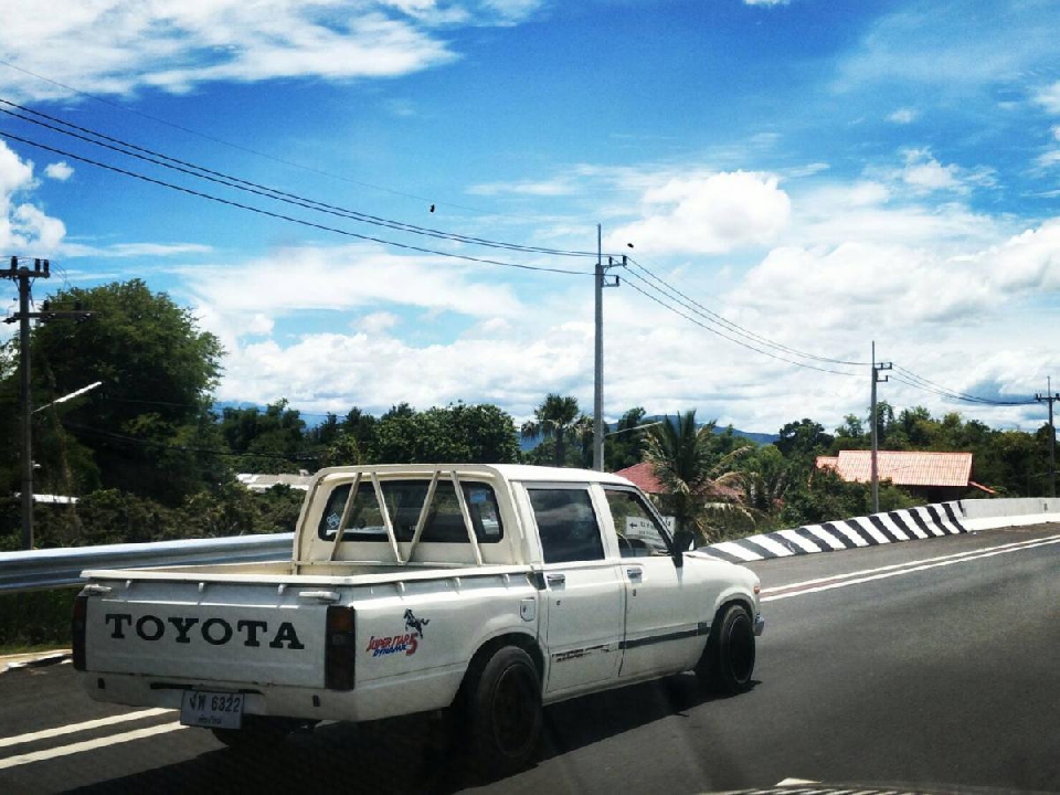 TOYOTA HILUX HERO ปี 1982