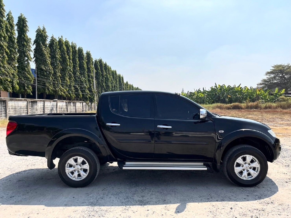 Mitsubishi Triton Double Cab 2.5 GLS Plus VG Turbo เกียร์​ออโต้ ปี2013