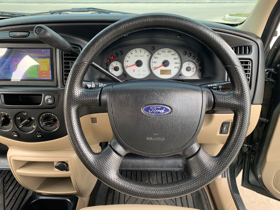 FORD ESCAPE 2.3 XLS 4WD รถปี 2004