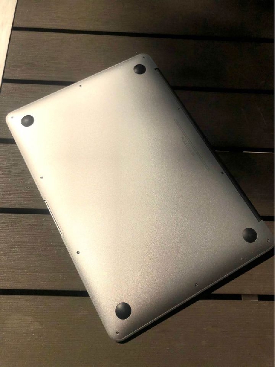 MACBOOK AIR 13”-Applemacbookair