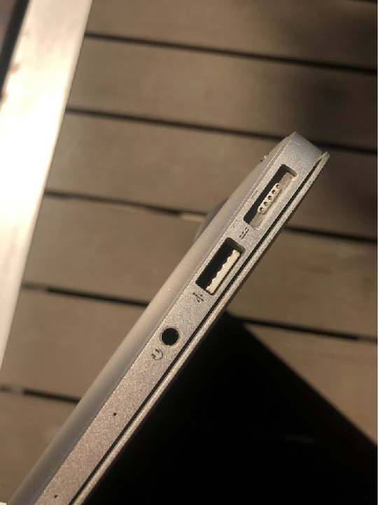 MACBOOK AIR 13”-Applemacbookair