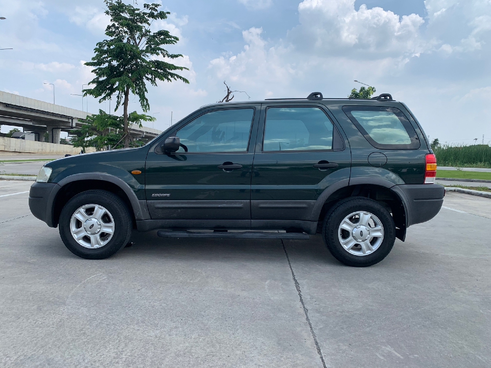 FORD ESCAPE 2.3 XLS 4WD รถปี 2004